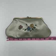 50s 60s VTG Sage Green Embroidered Rose Clutch Purse Kiss Lock Gold Frame 60D4