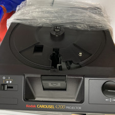 Kodak Carousel 4200 Slide Projector w/ Zoom Lens, Tray, owner's maunual