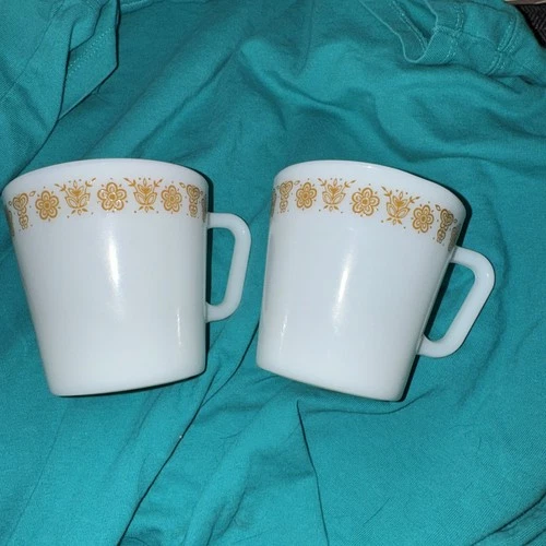 Vintage Pyrex Corning Milk White Glass Butterfly Gold Mug D-Handle Set of 2 1410