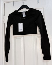 Gymshark Women  s Small Vital Seamless Long Sleeve Crop Top   Black NWT