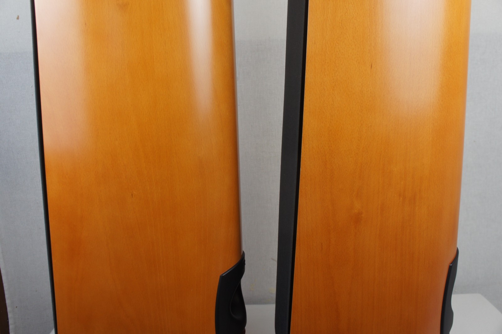 MARTIN LOGAN MONTAGE FLOORSTANDING SPEAKERS