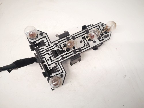 1j5945257 Lampenträger Rücklicht Rückleuchte innen Heckklappe  DE1629525-01
