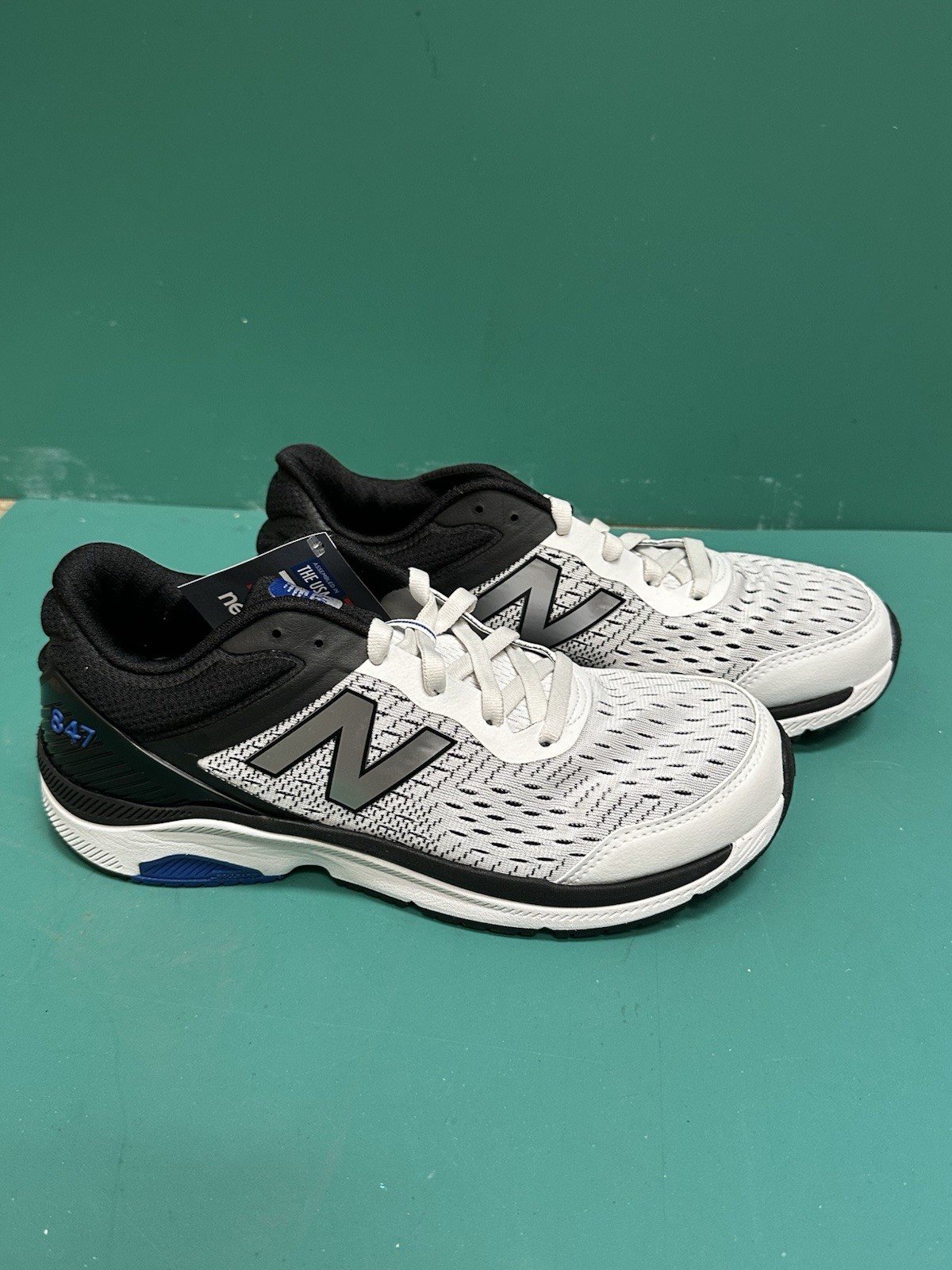New Balance Men’s 847v4 Arctic Fox Royal Size 9 2A image 4