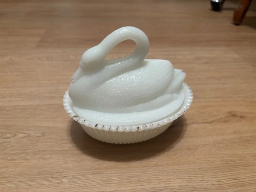Vintage Westmoreland Milk Glass Swan Open Neck Candy/Nut Dish No Cracks/Chips