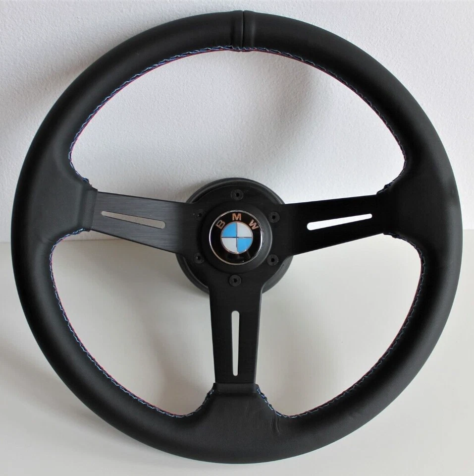 Volante compatible con BMW cuero usado estilo M E10 2002 1502 1602 1802 65-76 Foto 2 de 4