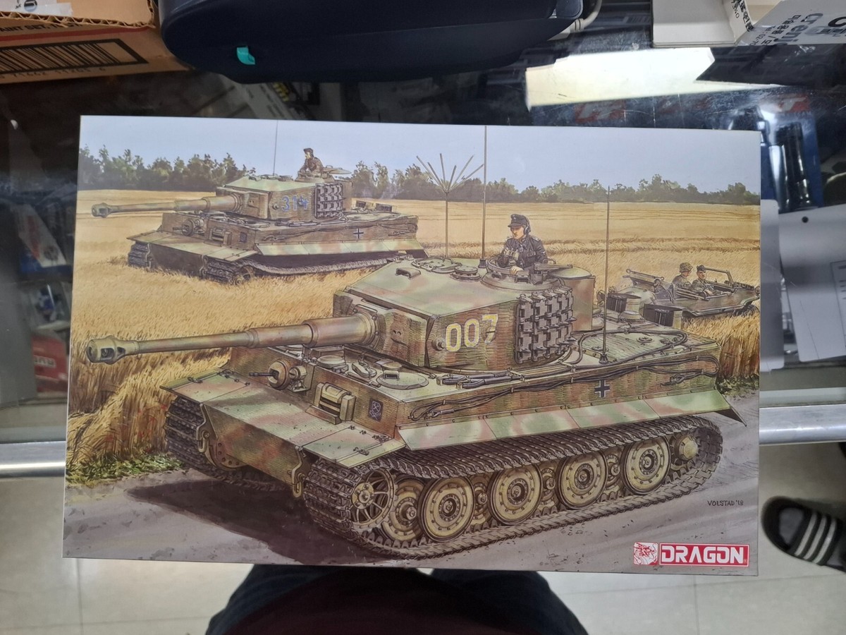 Dragon #6800 1/35 Tiger I Last-Production Wittmanns Last Tiger
