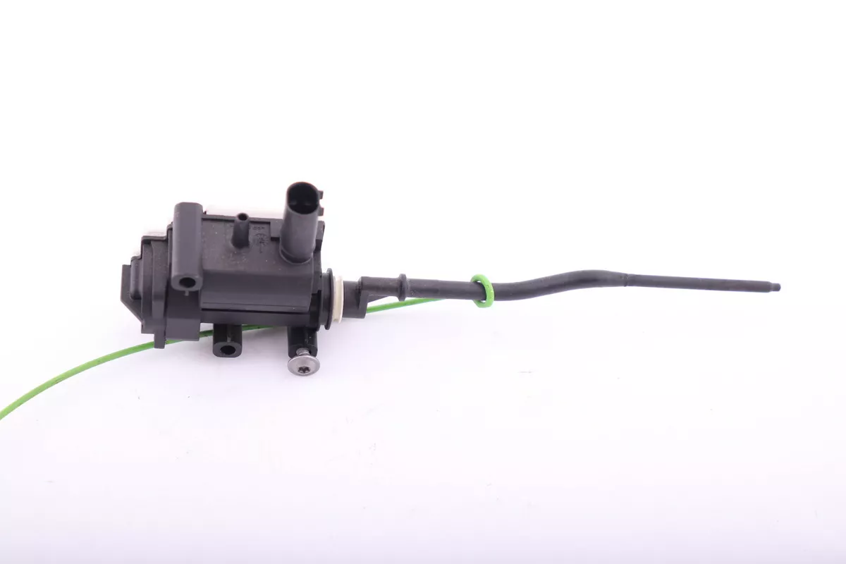 BMW 1 SERIES E81 E87N LCI R60 Filler flap actuator 67116985879 