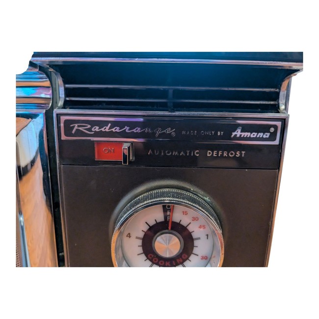Raytheon Amana Radarange Microwave Oven - Image 7