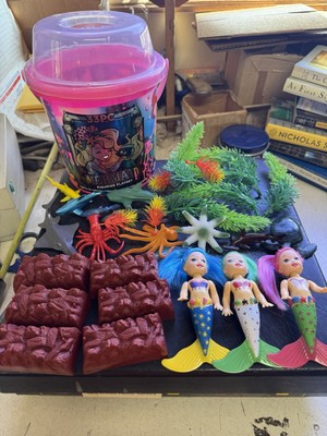 Mermaid Figurine Playset Bucket Wild Republic 31 Pcs Deja Zoo Gift Shop Toy