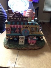 Le max Megs Cupcakes & Cocoa Food Truck NWB