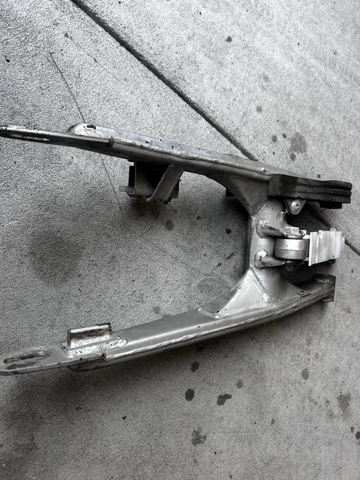 94-03 Kawasaki KX60 OEM SWINGARM SWING ARM SUSPENSION SILVER 33001-1307 - Image 2 of 4