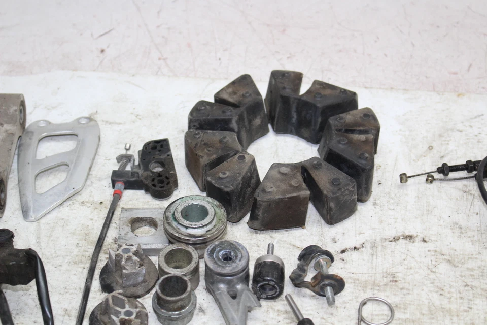 2005 TRIUMPH DAYTONA 650 PARTS AND HARDWARE LOT - Image 4 of 4