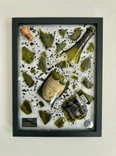 Quadro in resina con bottiglia rotta Dom Perignon Vintage 32x42 cm