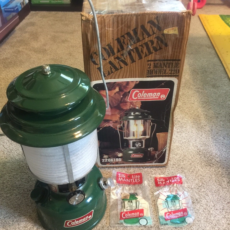 Lanterne Camping Coleman 220K195 – 1980 – Verte – Avec Boîte – Excellent état