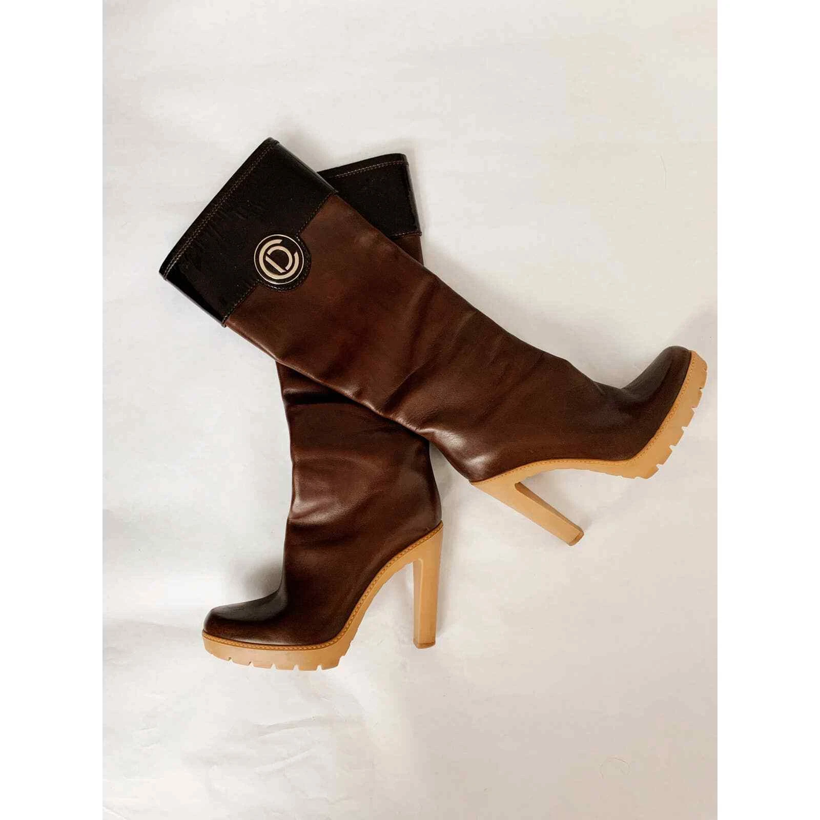 Bottes en cuir haut genou Dior