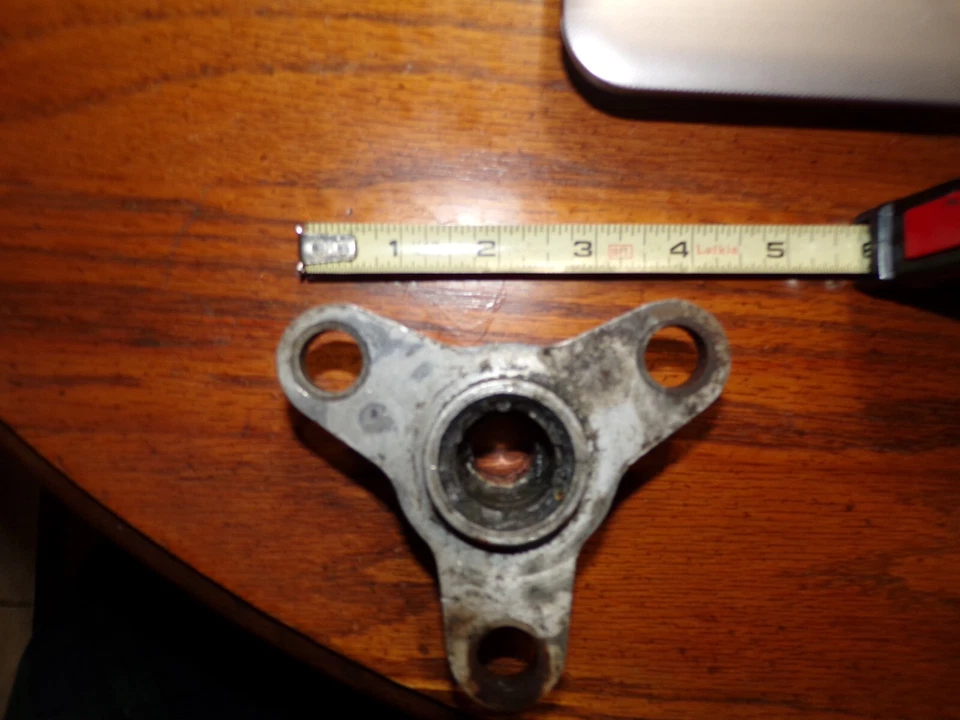 Buena aleación usada Mercedes-Benz #1864100030 eje de hélice centrado cruz 190SL, pontón Foto 2 de 4