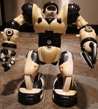 2004 WOWEE Robosapien Robot Toy 7"