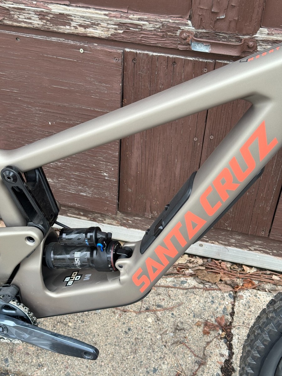 2023 Santa Cruz Megatower C GX AXS Medium NEW Enduro Carbon 2023 Santa Cruz Megatower C GX AXS Medium NEW Enduro Carbon