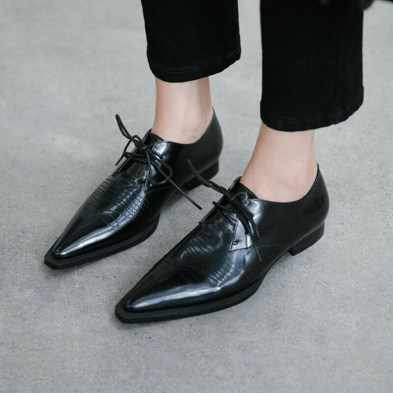 New Womens Brogues Pointy Toe Lace Up Flat Heel Casual Pumps Shoes Retro 34-40 - Image 2 of 4