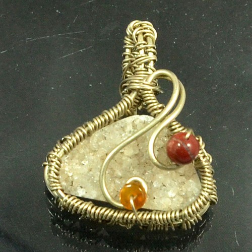 White Agate Druzy Silver Wire Wrap Pendant Elegant Handcrafted Jewelry - 第 1/5 張圖片