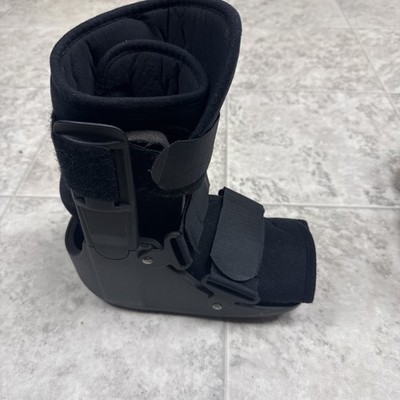 BraceAbility Short Walking Boot - Orthopedic Medical Walker Cast for Medium 
