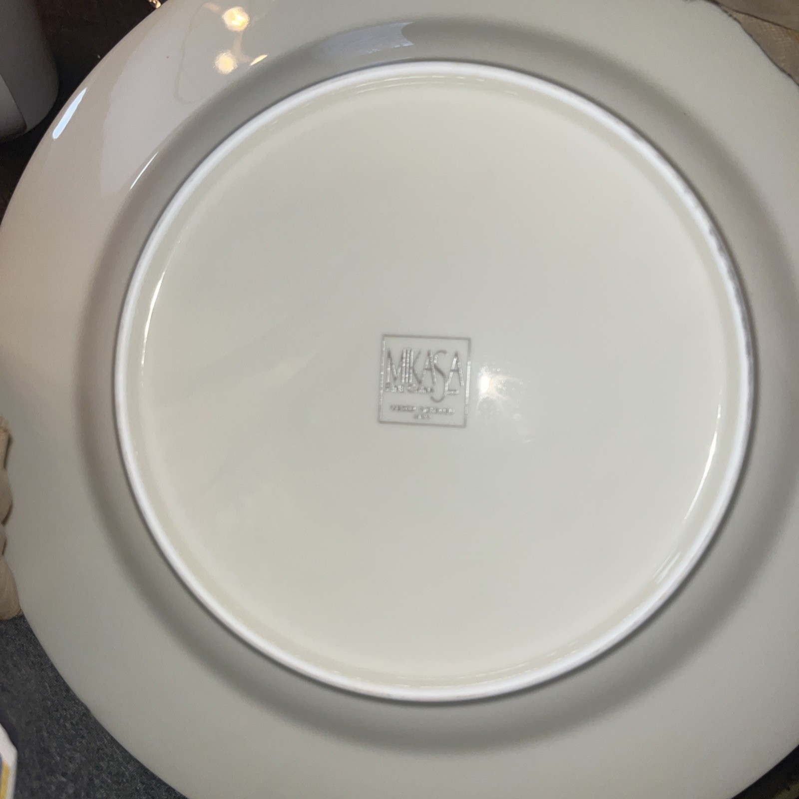 Mikasa Richelieu M2002 12" Round Chop Plate/Platter