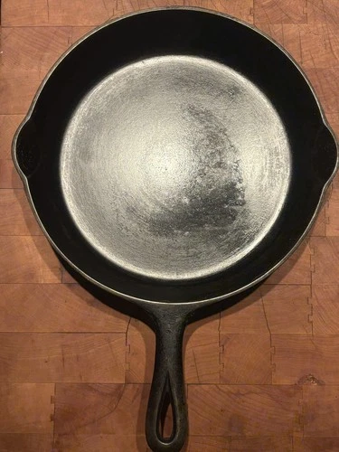 Griswold Cast Iron Skillet No.8 Large Block Logo, EPU 704 Vintage Flat/No cracks