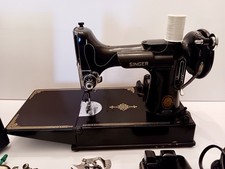 1950 Singer 221-1 Featherweight Sewing Machin...