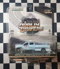 GreenLight Dually Drivers 2018 Chevy 3500HD Gulf Oil Service Truck 1:64 Diecast