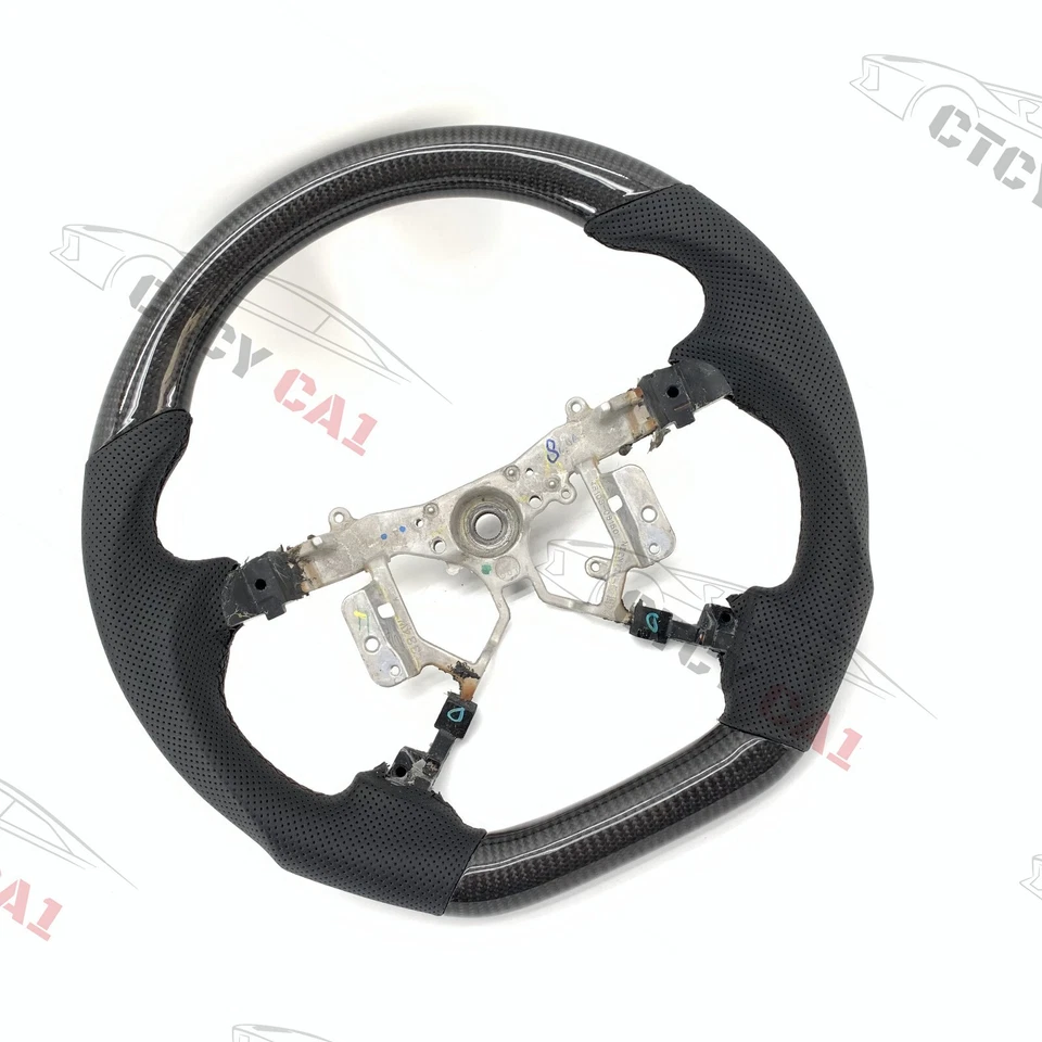 Volante de fibra de carbono personalizado para Toyota Highlander 2007-2011 Foto 3 de 4