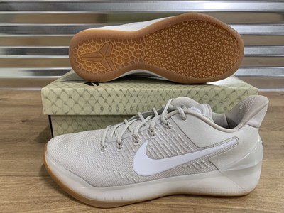 kobe mismatched shoes