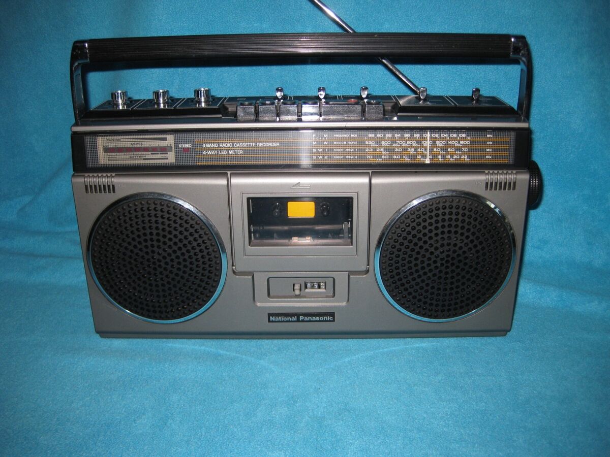 Vintage Japan National Panasonic RQ-4050FD Radio Cassette Vintage Japan National Panasonic RQ-4050FD Radio Cassette
