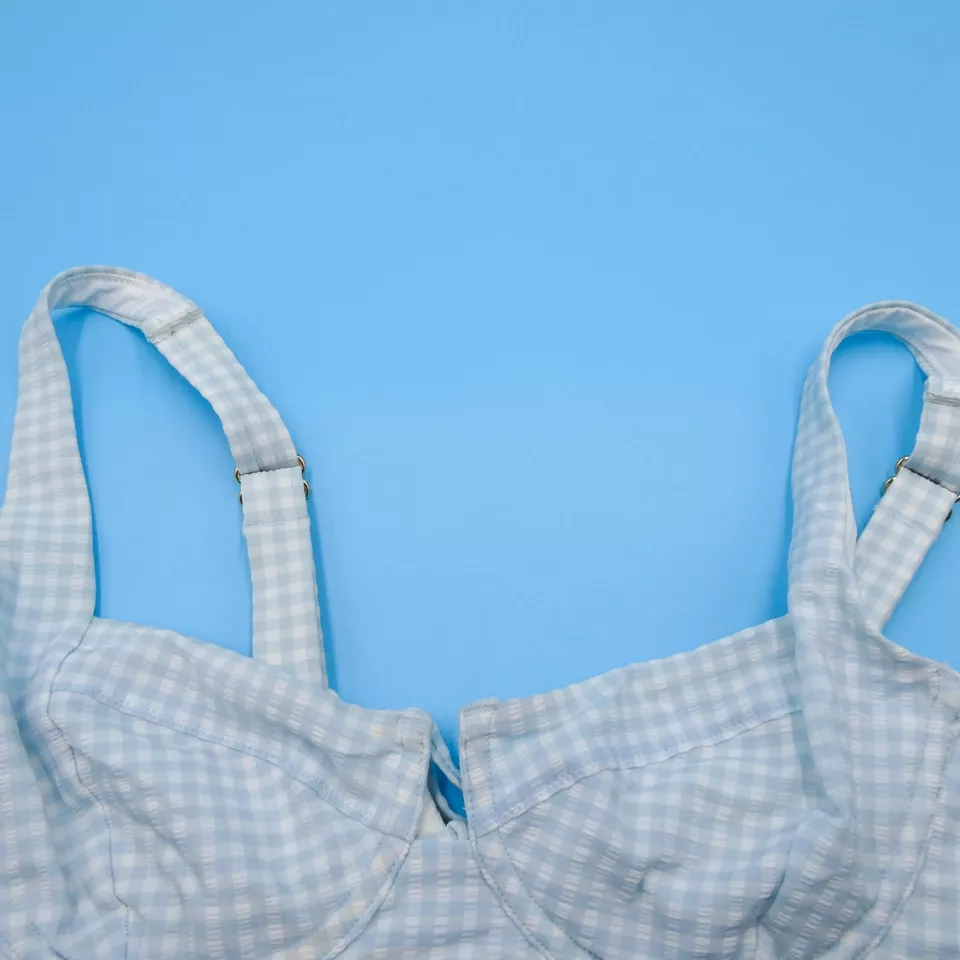 Top de bikini push up Victorias Secret 34C blanco azul a cuadros con aros recorte natación Foto 4 de 4