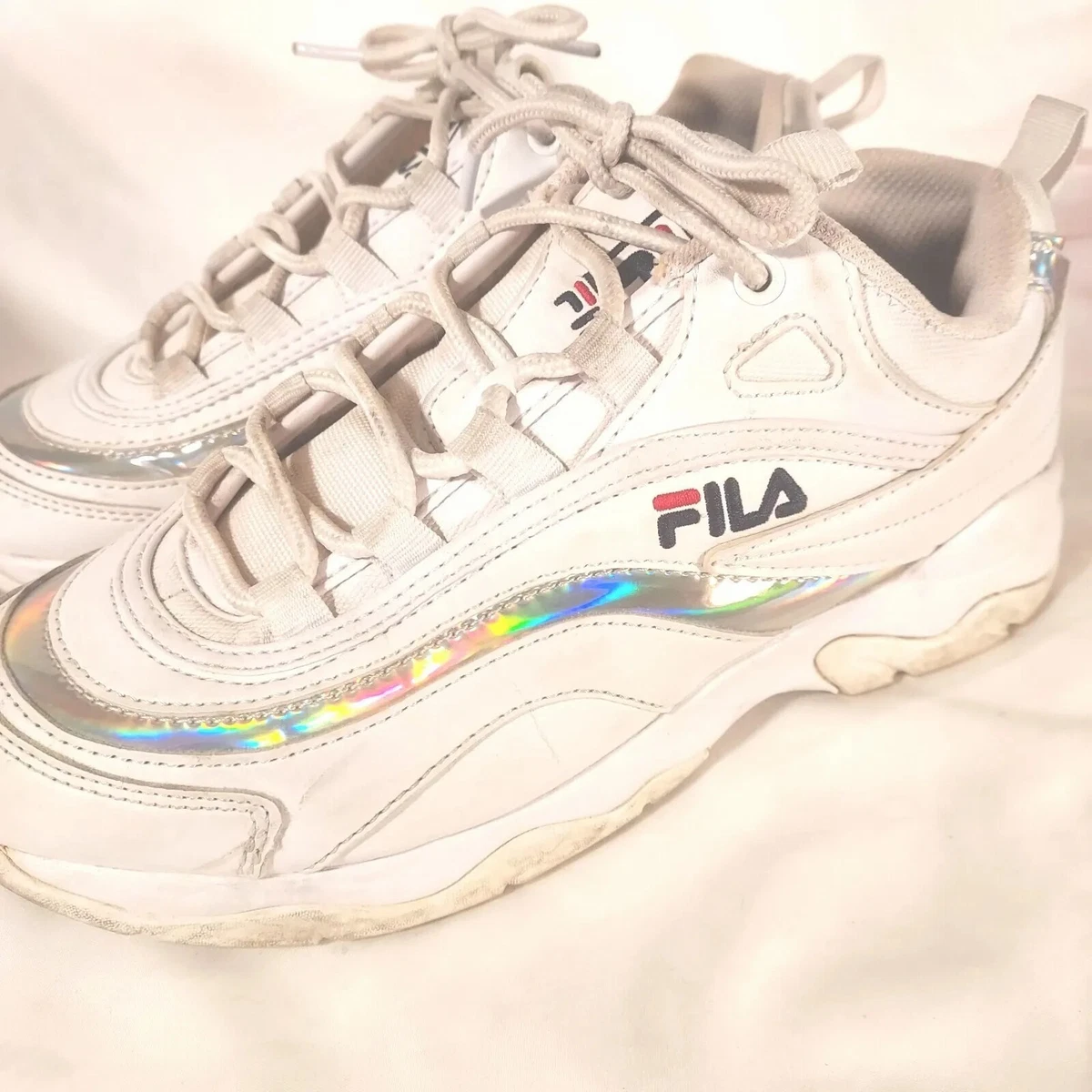 Colored fila hotsell shoes