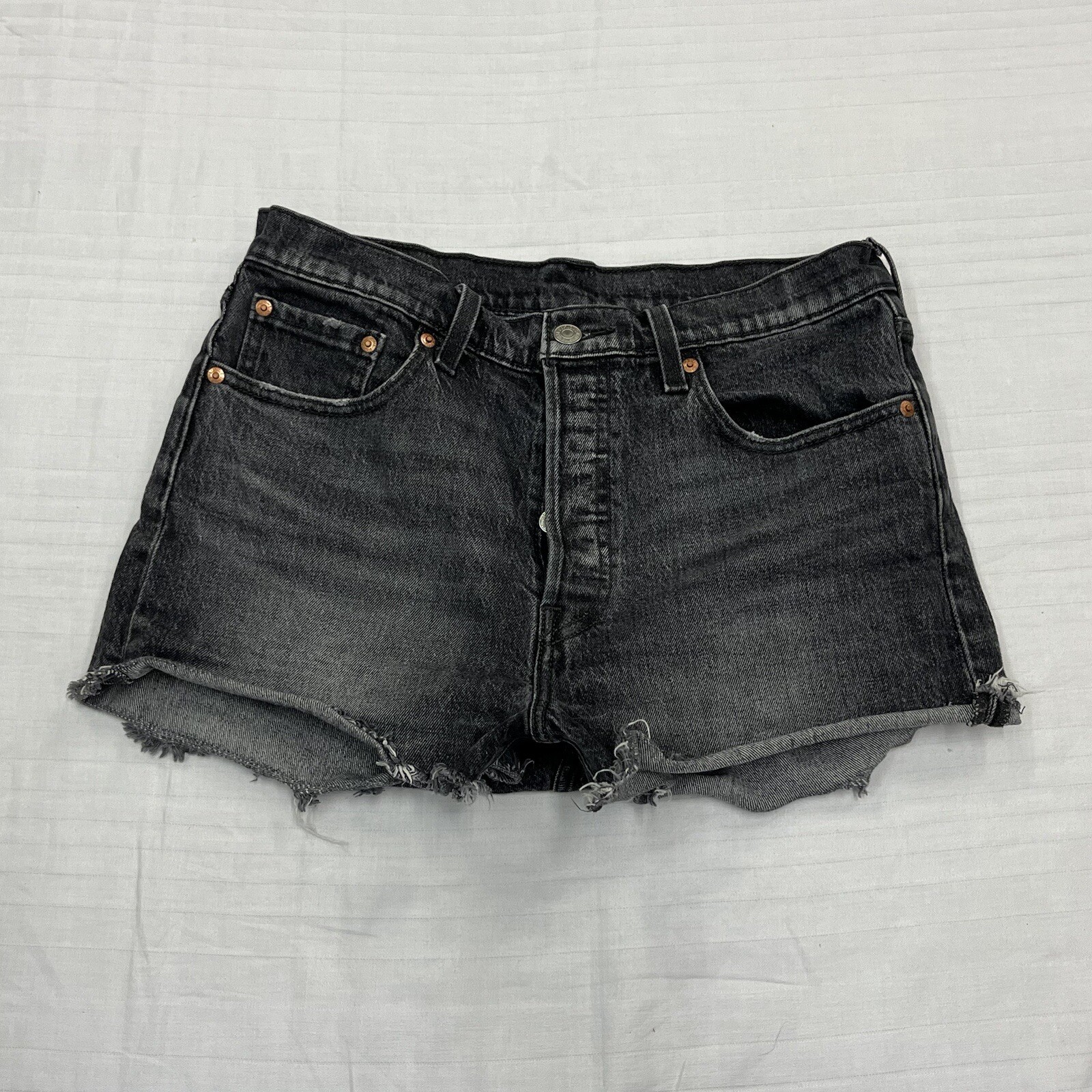 levis 501 womens denim shorts w29 in dark grey