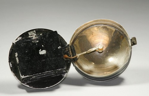 339175 - Deutsche Schützengraben-Taschenlampe PERLUX. Zusammenklappbar - Bild 2 von 2