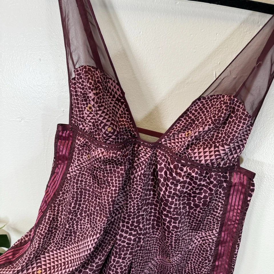 Victoria's Secret Vestido Sin Mangas Muy Sexy Rosa Granate Estampado Malla Grande Vintage y2k Foto 2 de 4