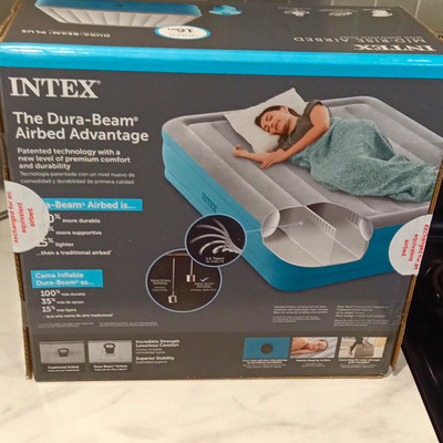 Intex Dura-Beam Plus Queen 16in Mid-Rise Airbed w/ Hand-Held Pump