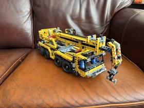 LEGO Technic - 8053 - Mobile Crane - 99% Complete