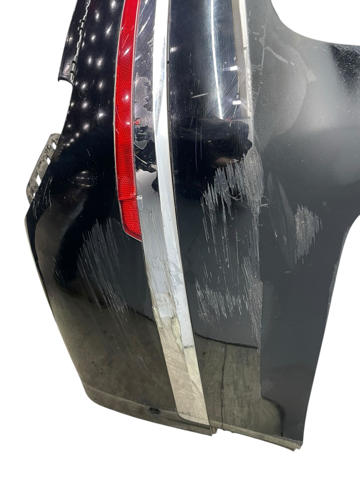 2015-2020 BENTLEY BENTAYGA REAR BUMPER COVER |BELUGA SOLID 6901 *SCUFFS+PEELING*