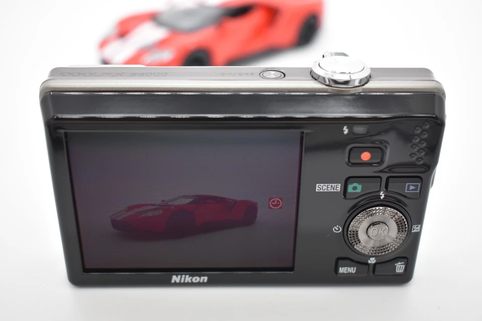 Cámara digital Nikon Coolpix S6000 14,2 MP 7X zoom plateada completa - totalmente probada Foto 4 de 4