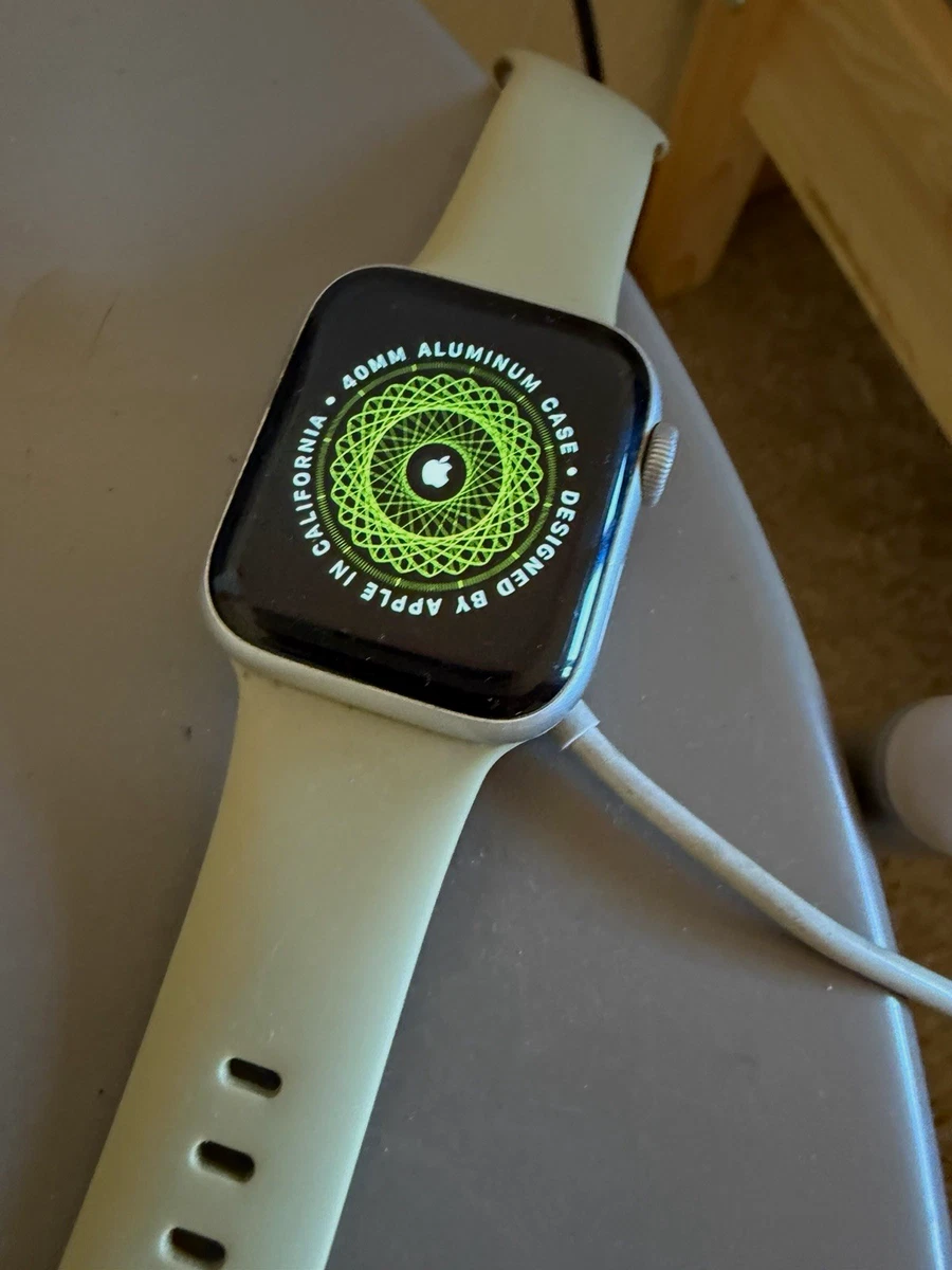 White Band Apple Watch Series 4 for Sale - eBay