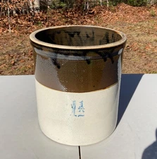 Vintage 1 1/2 Gal Brown & White Stoneware Crock 8 5/8" Height Country Farmhouse