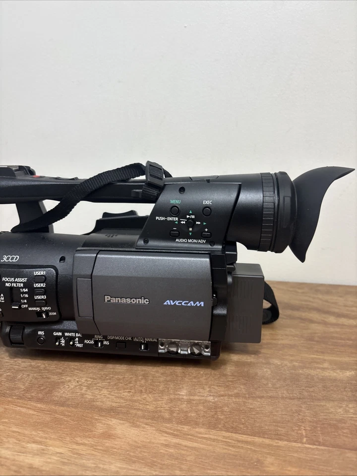 Panasonic AG-HMC150P ACCAM 3CCD Professional Video Audio HD SDHC Camcorder 82HRS - Image 3 of 4