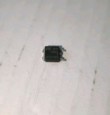 10 Stück ST L7805 (78M05) 5V Spannungsregler   DPAK   aus Dedolight Bestand
