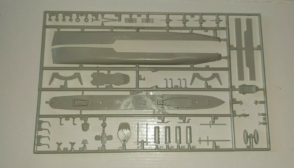HOBBY KITS MISTER CRAFT 1/500 H.M.S. "HARVESTER" S-98 3°SERIE KIT MONTAGGIO - Immagine 2 di 4