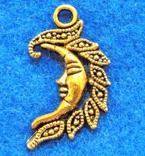 10Pcs. Tibetan Antique Gold Man In The MOON Charms Earring Drops Pendants UP17