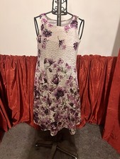 Elle. Sz XS. Fit and Flare Sleeveless. Net Lace Dress. Purple White. Lined. B14