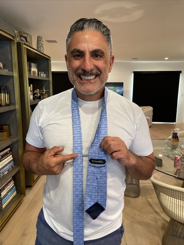 Cravatta Chanel blu retrò anni '90 vintage di proprietà di Reza Farahan - Foto 7 di 7