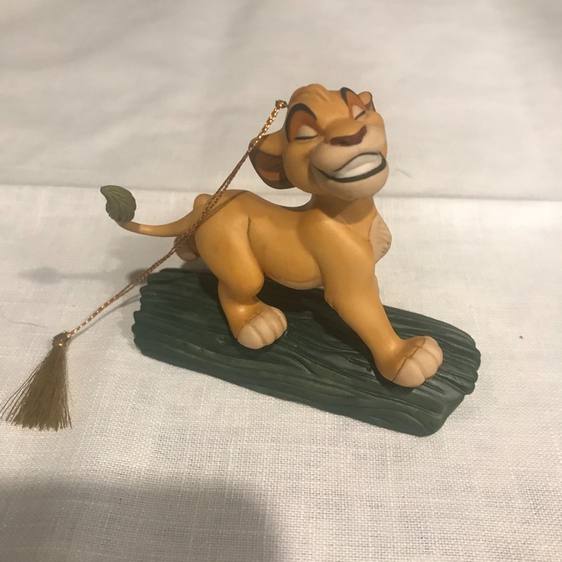 Walt Disney Classics Collection WDCC - Simba Ornament  Lion King "Hakuna Matata"